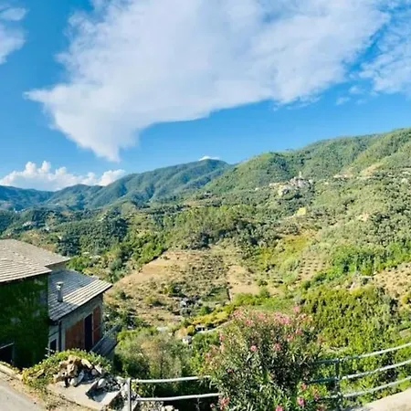 펜션 Un Tuffo Nel Mare 레반토