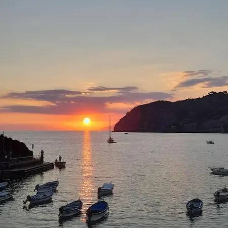 Un Tuffo Nel Mare Levanto